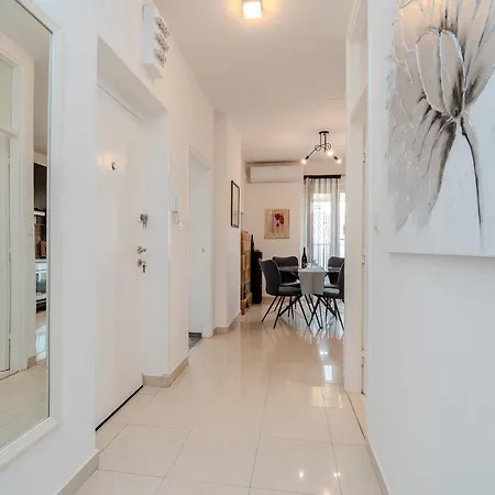 Апартаменты Center Verdi,big & Cosy *