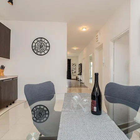 Апартаменты Center Verdi,big & Cosy